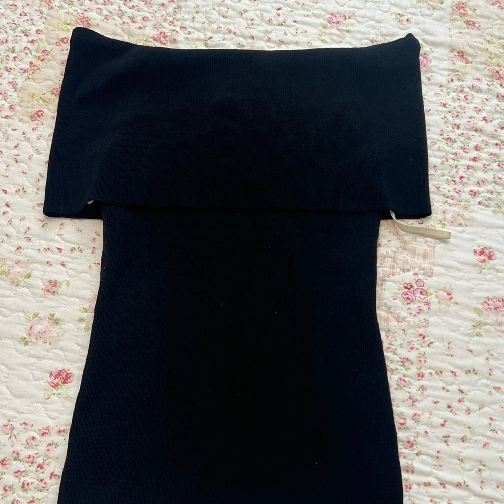 Wilfred Black Off-Shoulder Top